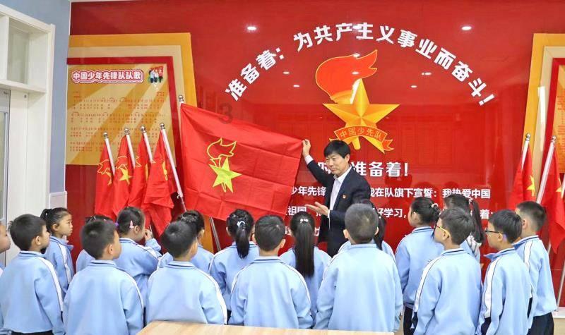 北京现代后备箱锁不住了怎么办呢视频？