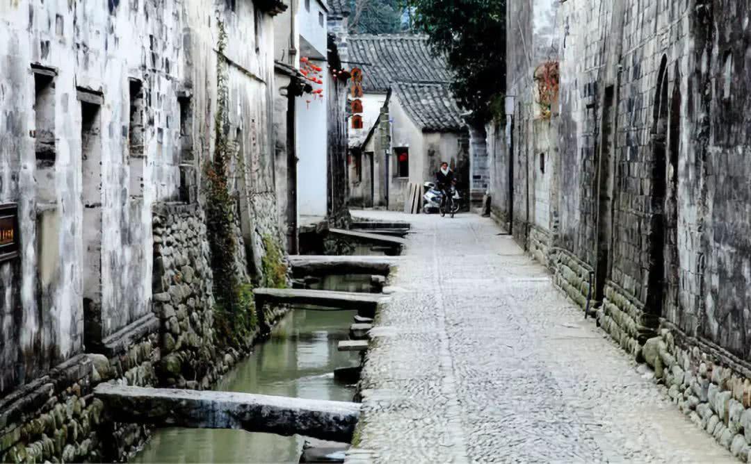 苹果ID贷以库克回租为名非法放贷,暴力催收,警方破获1.3亿元苹果ID贷非法经营案