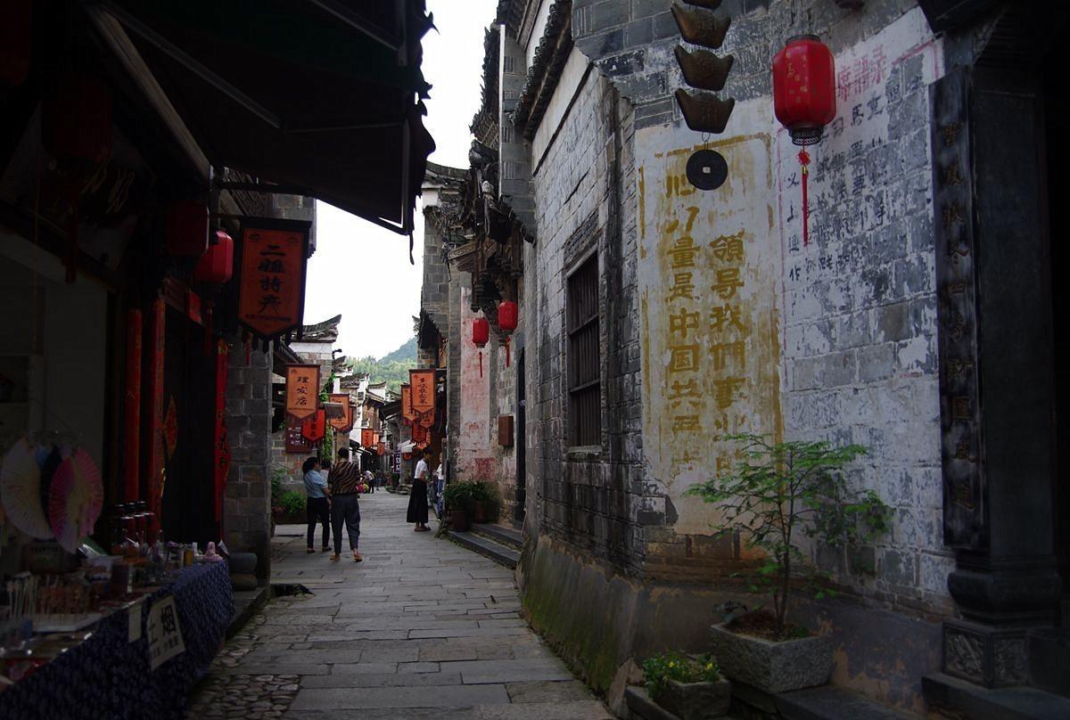 逃离绿色山谷